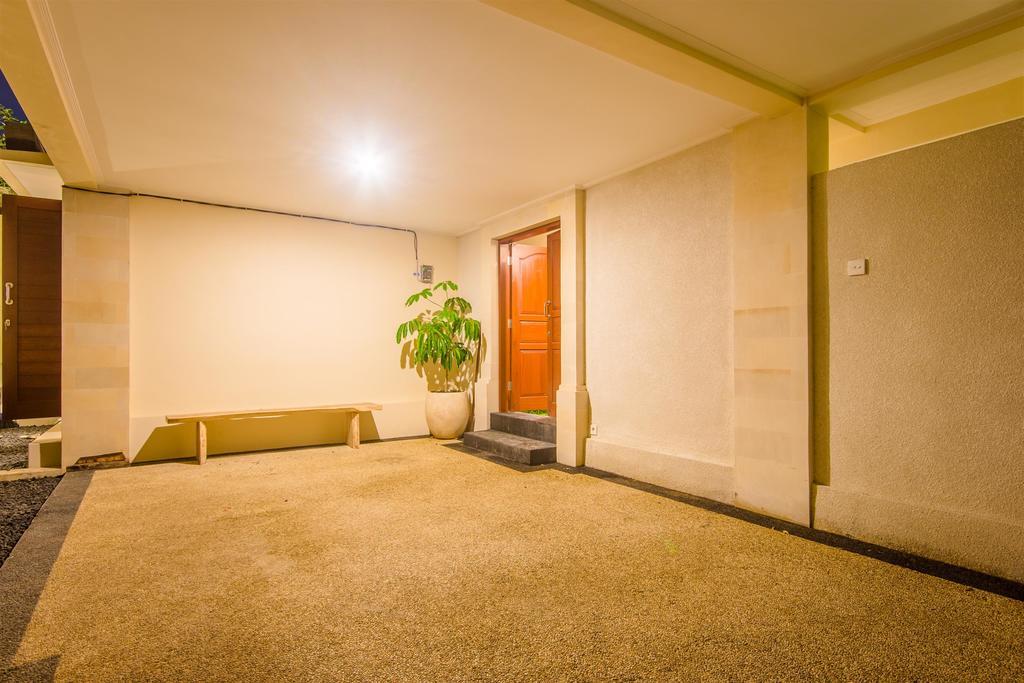 Villa Tepi Sungai Legian  Bilik gambar