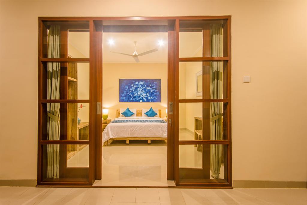 Villa Tepi Sungai Legian  Bilik gambar