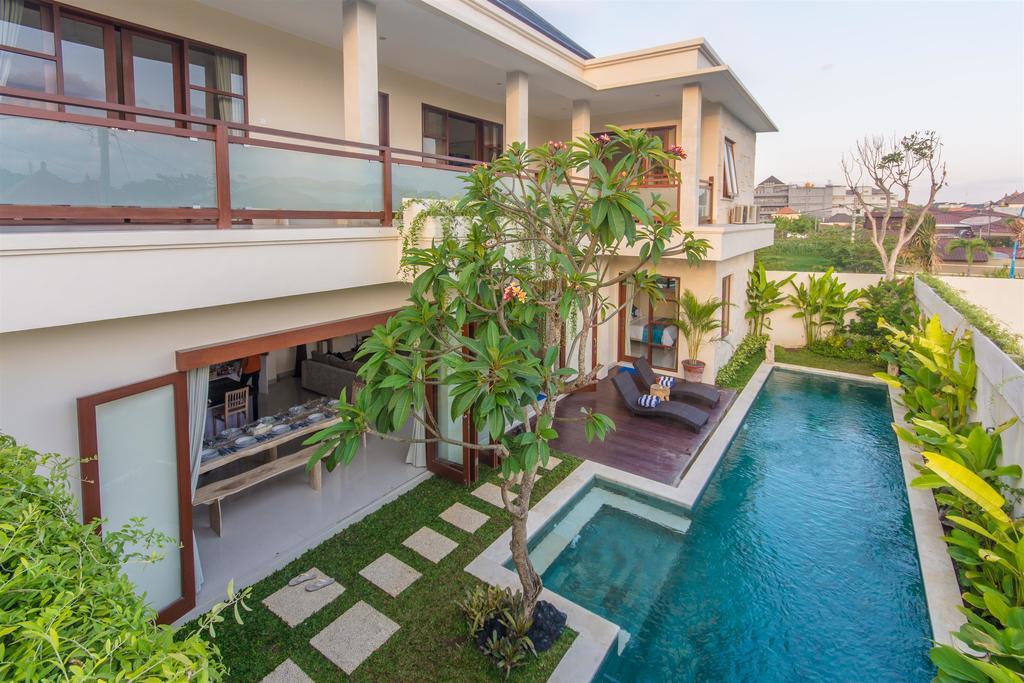Villa Tepi Sungai Legian  Bilik gambar