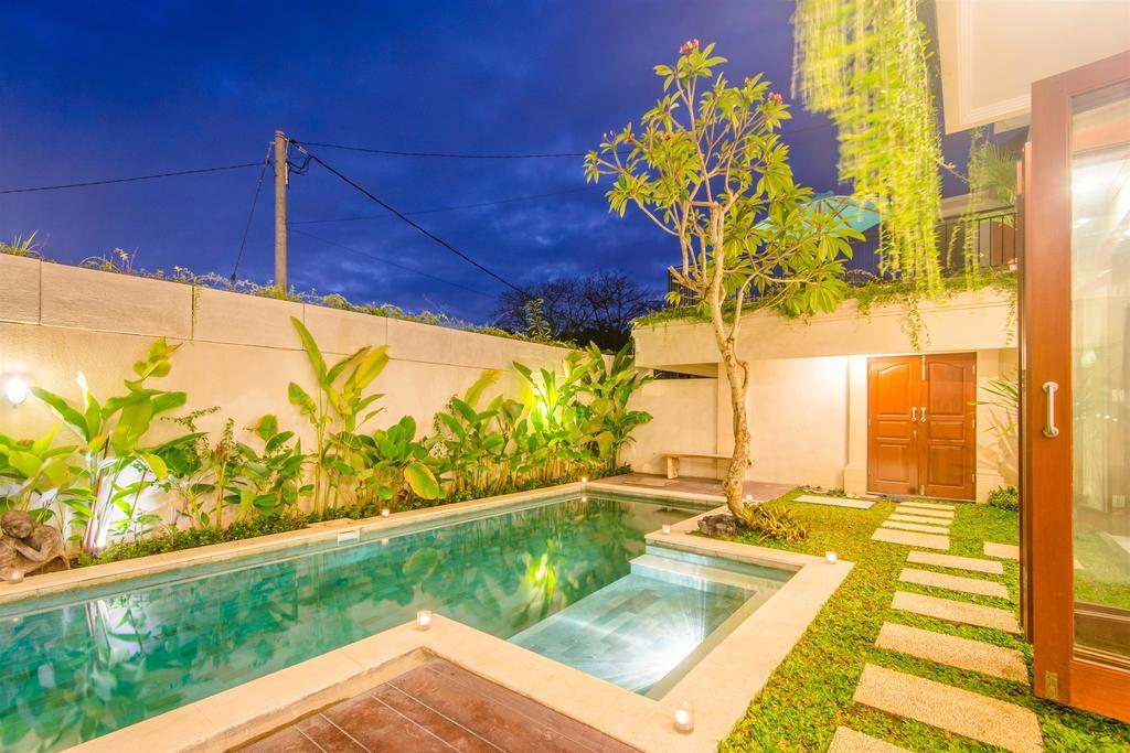Villa Tepi Sungai Legian  Bilik gambar