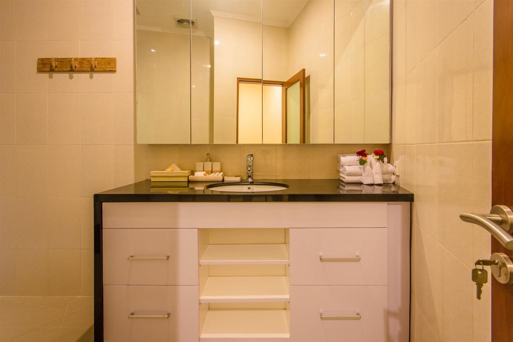 Villa Tepi Sungai Legian  Bilik gambar