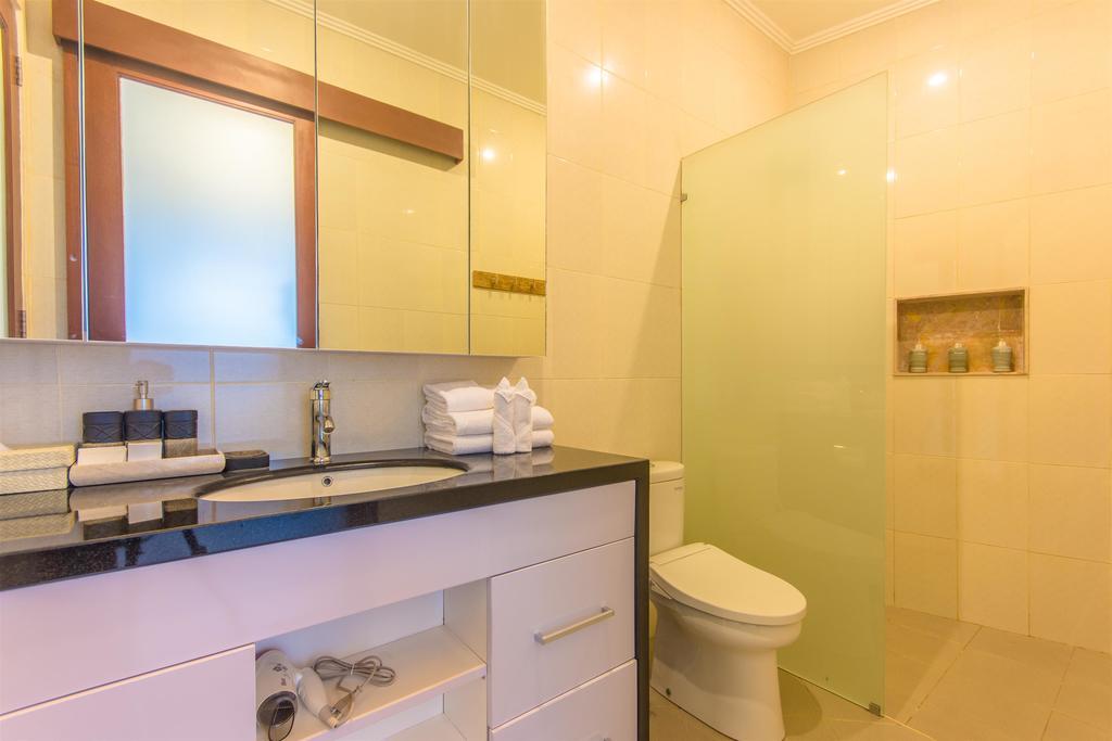 Villa Tepi Sungai Legian  Bilik gambar