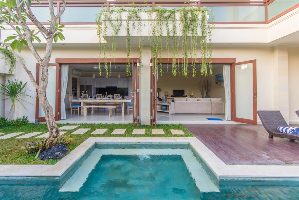 Villa Tepi Sungai Legian  Bilik gambar