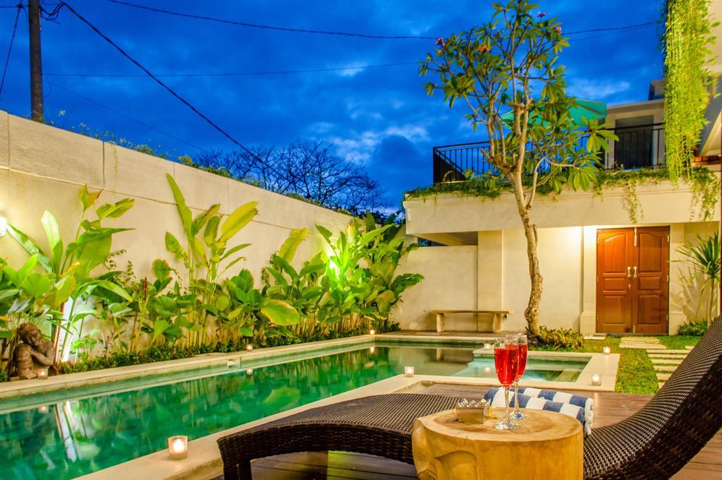 Villa Tepi Sungai Legian  Bilik gambar